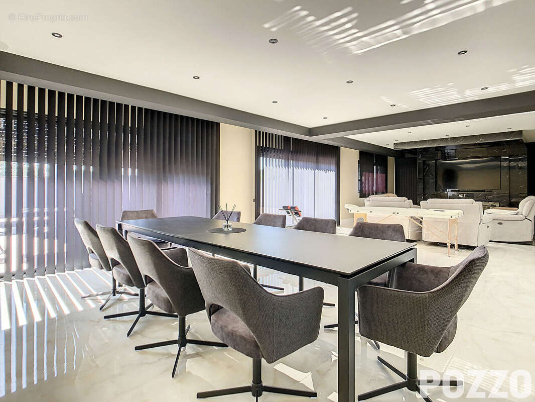 Maison récente de 276 m² à Coudeville Sur Mer (50290) - photo 3