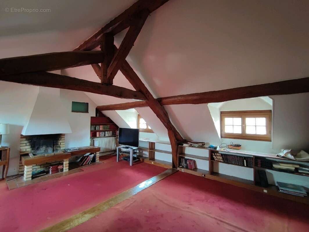 Maison à NESLES-LA-VALLEE