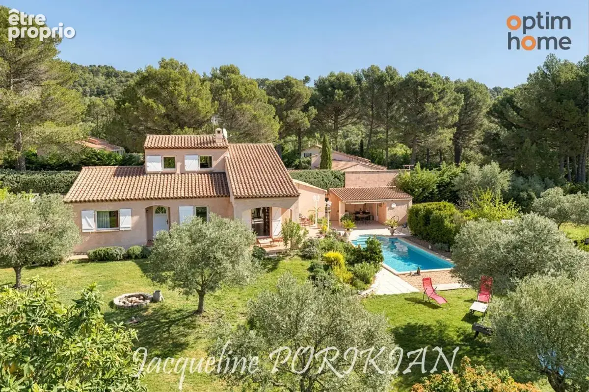 La Motte d'Aigues : Villa 4/5 pièces plus dépendance sur 3 160 m² de terrain arboré avec piscine - photo 2