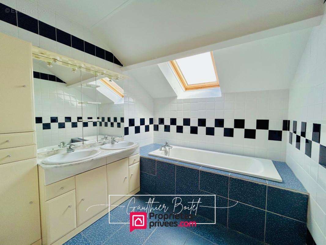 Maison à ROZAY-EN-BRIE