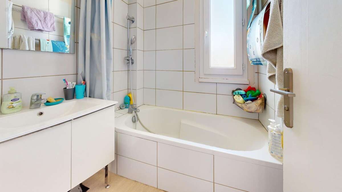 Appartement à LYON-5E