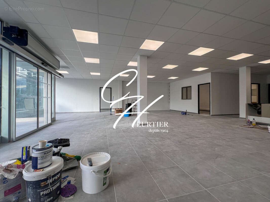 Commerce à SAINT-MARTIN-LE-VINOUX