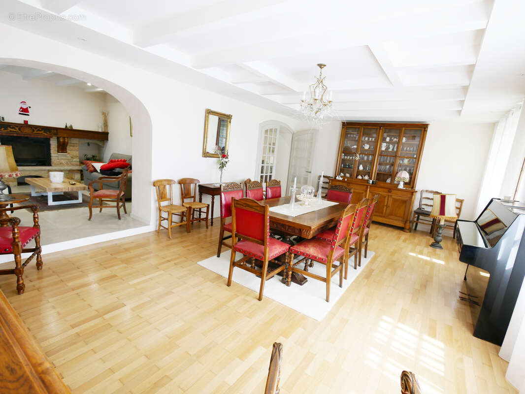 Maison à ETAUX