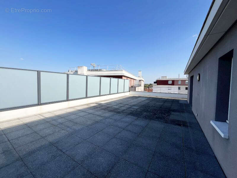 Appartement 77 m² à Quincy-Sous-Senart  - photo 8