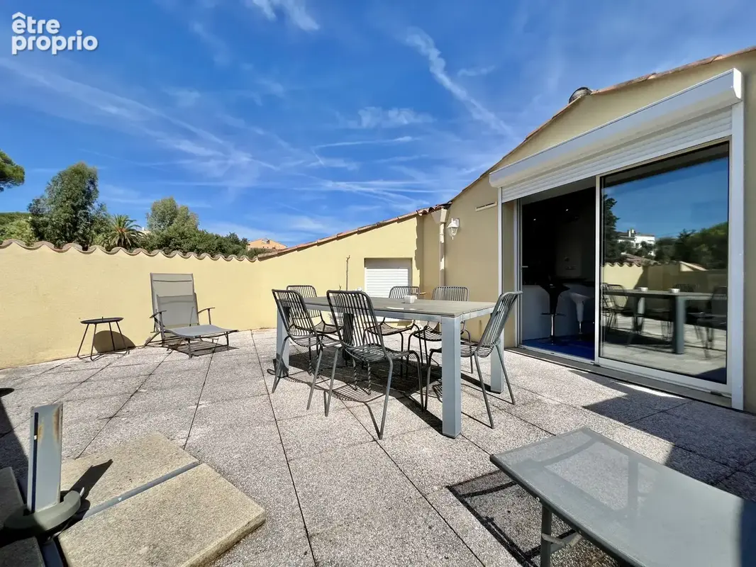 Appartement duplex 3 chambres avec grandes terrasses à Sainte Maxime. - photo 8