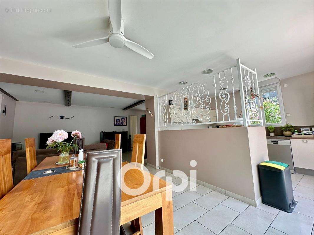 Maison à VILLARD-BONNOT