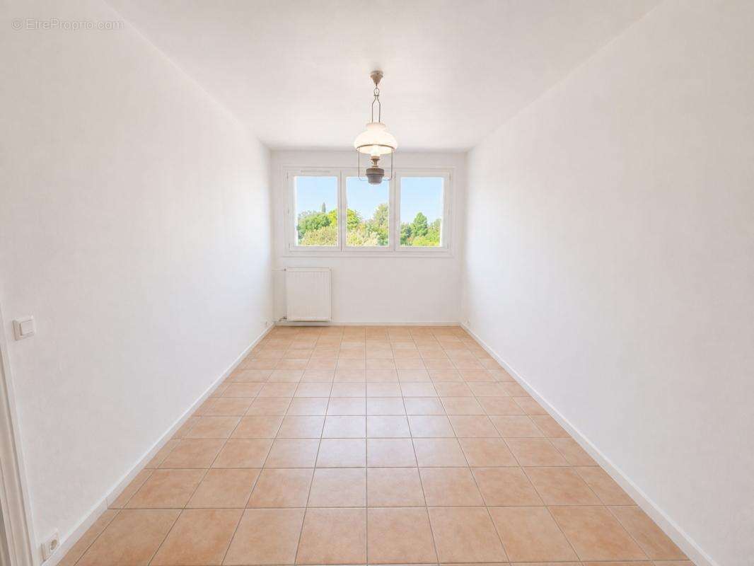 13010 Saint-Tronc Type 6 avec balcon - photo 5