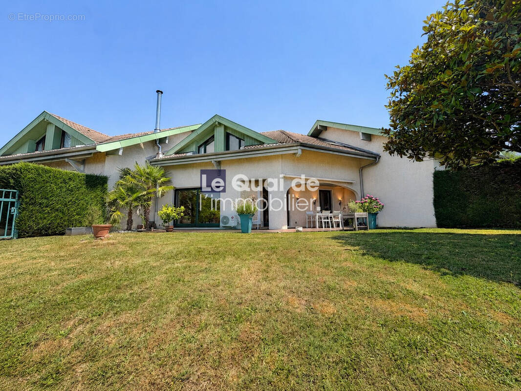 Appartement à AIX-LES-BAINS