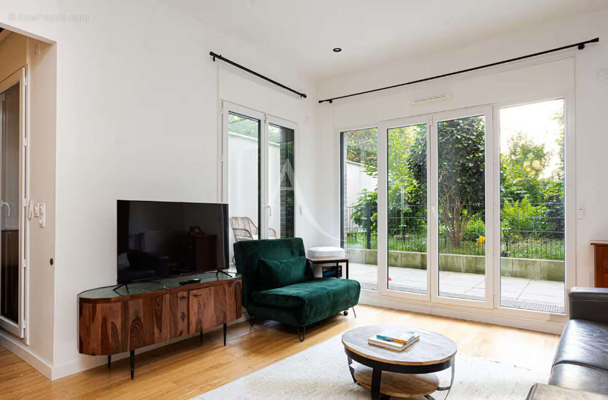 Appartement à SURESNES