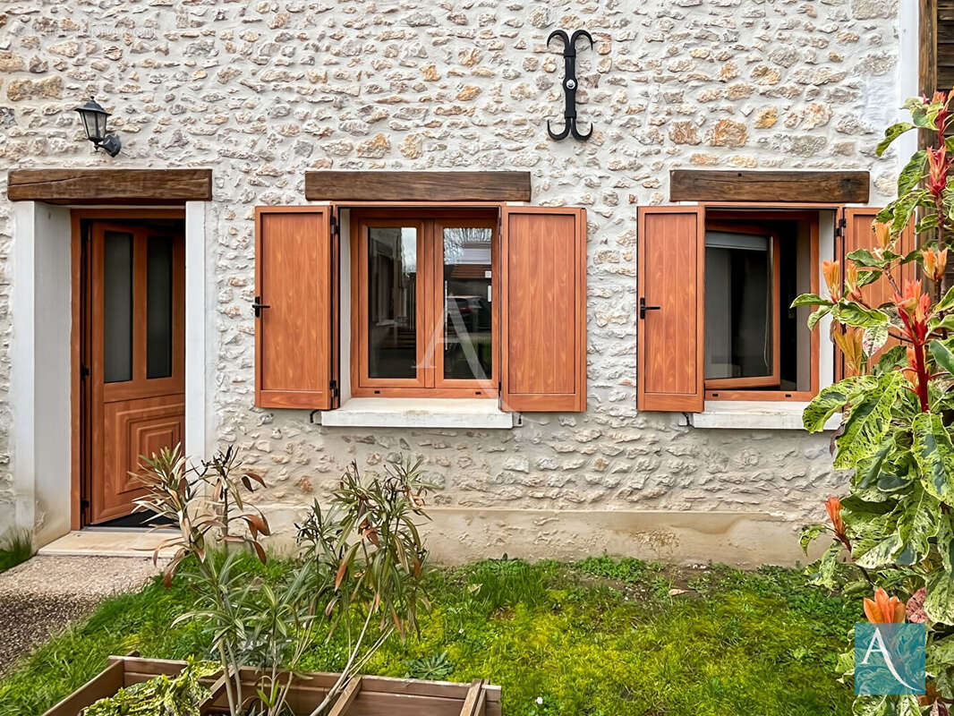 Appartement à BRIERES-LES-SCELLES