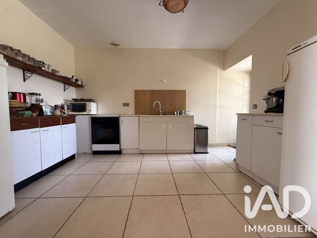 Maison 235 m² à Vicq-Sur-Breuilh  - photo 5