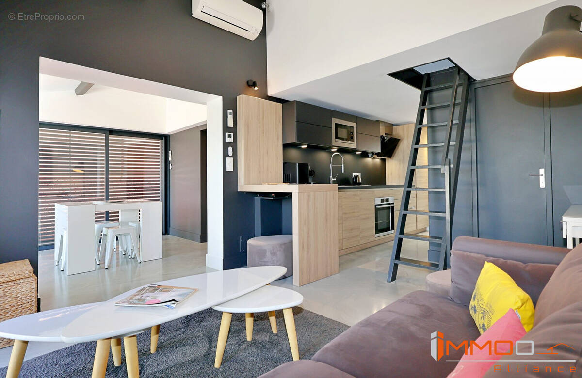 Maison à THEOULE-SUR-MER