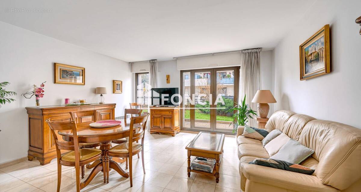 Appartement à BOURG-LA-REINE