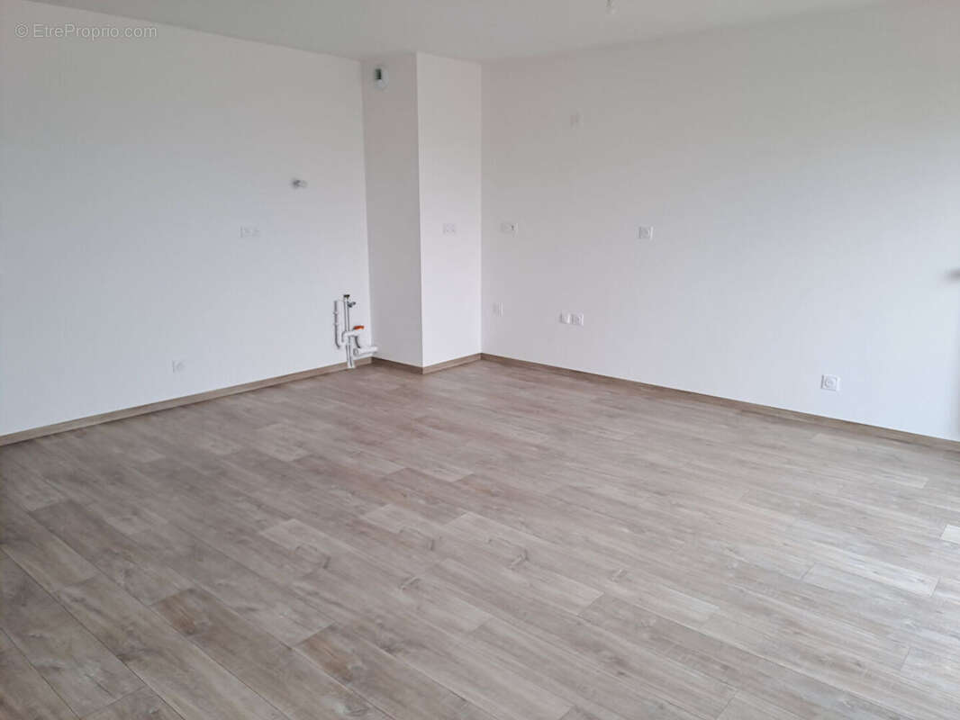 Appartement à CHEVAIGNE