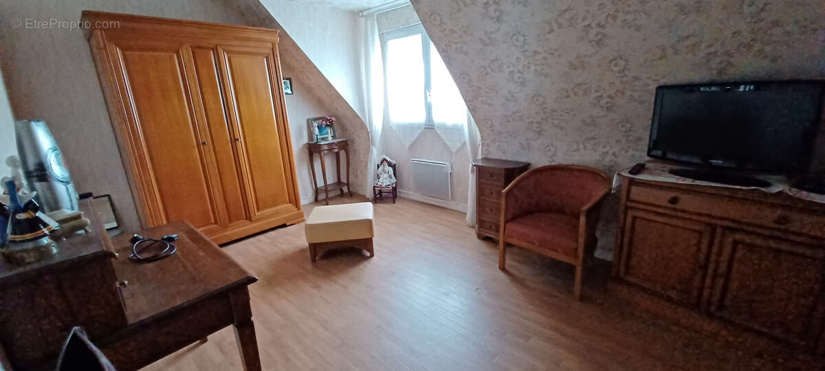 Maison à LE RELECQ-KERHUON