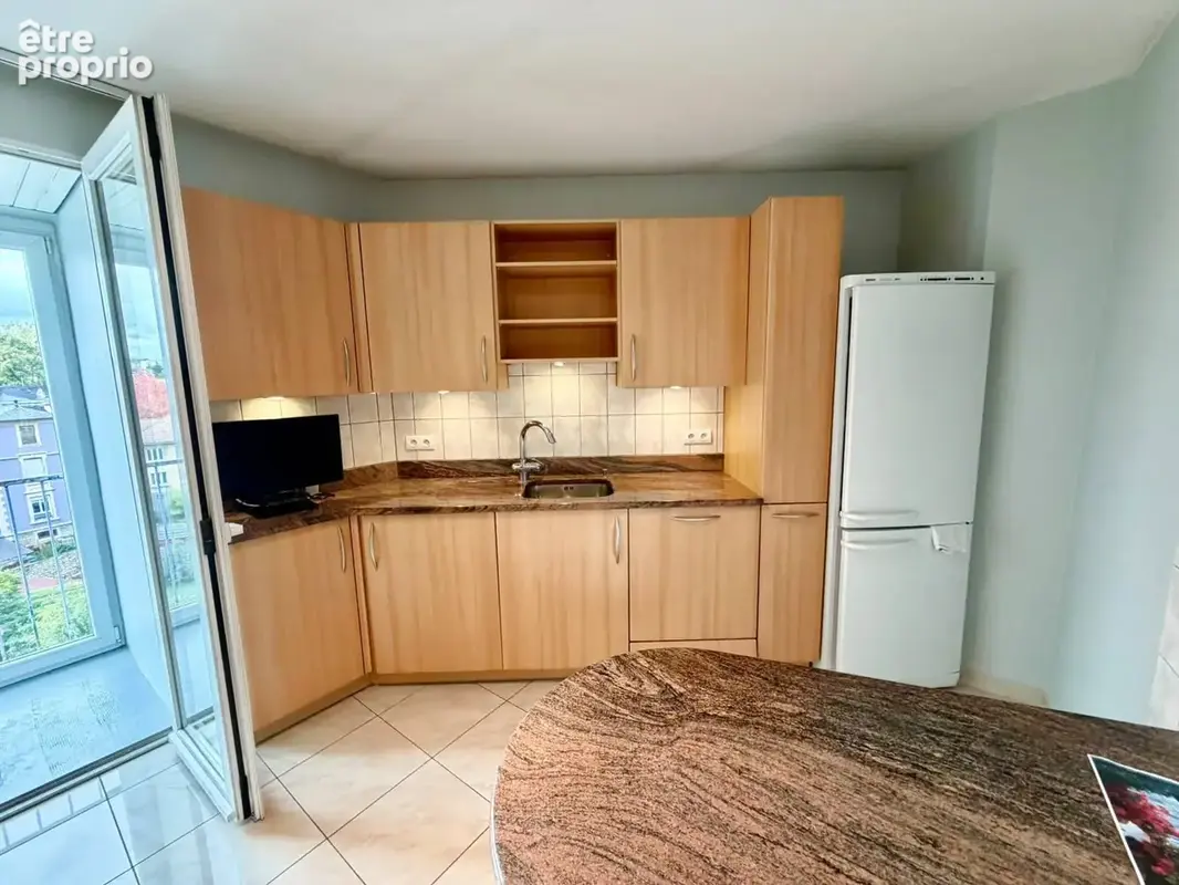 Vente - Belfort   Appartement 6 pièces de 113 m2, 4 chambres, cave et garage - photo 9