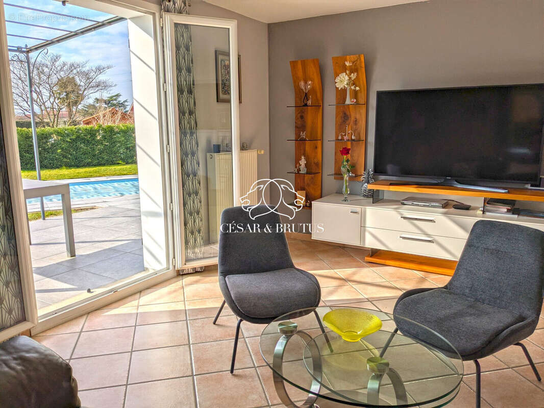 Maison à CHAZAY-D&#039;AZERGUES