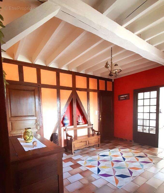 Maison à GIFFAUMONT-CHAMPAUBERT