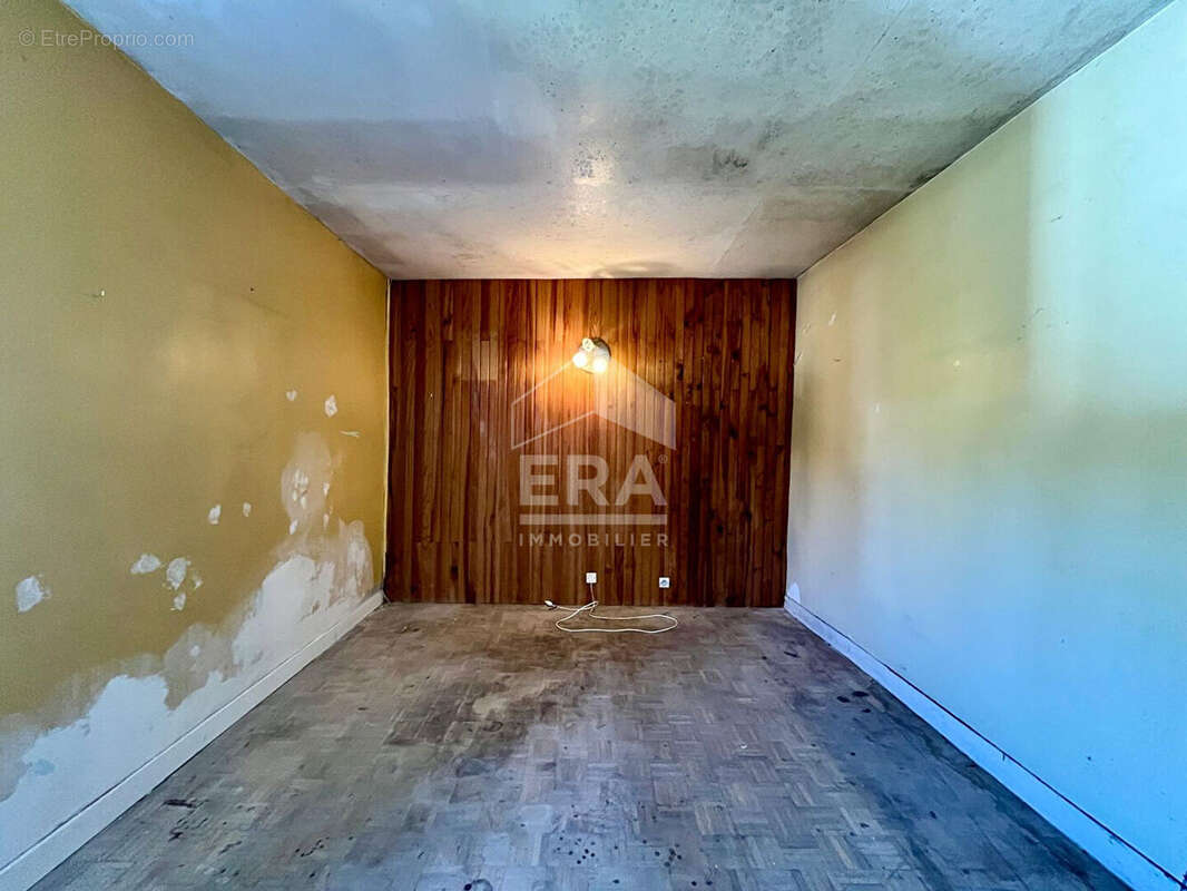 Autre à SAINT-PIERRE-LES-NEMOURS