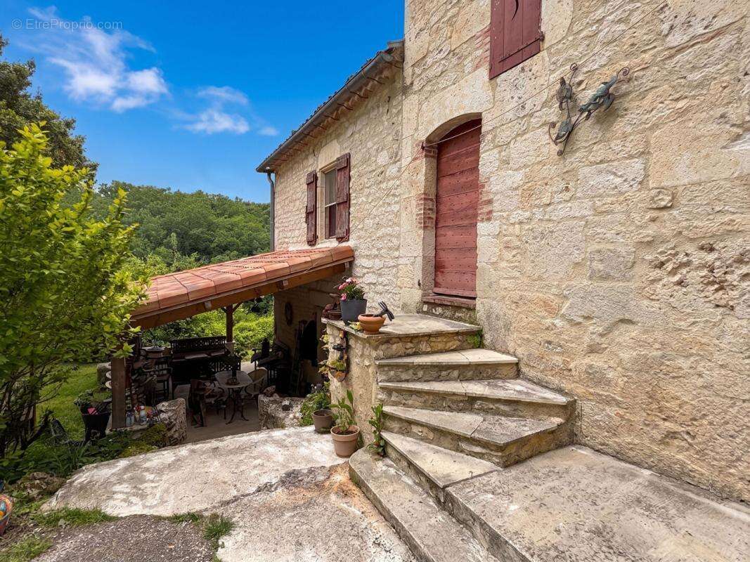 Maison à SAUVETERRE
