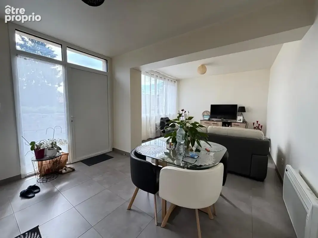 Ensemble de 5 Appartements centre ville de Montaigu - photo 4
