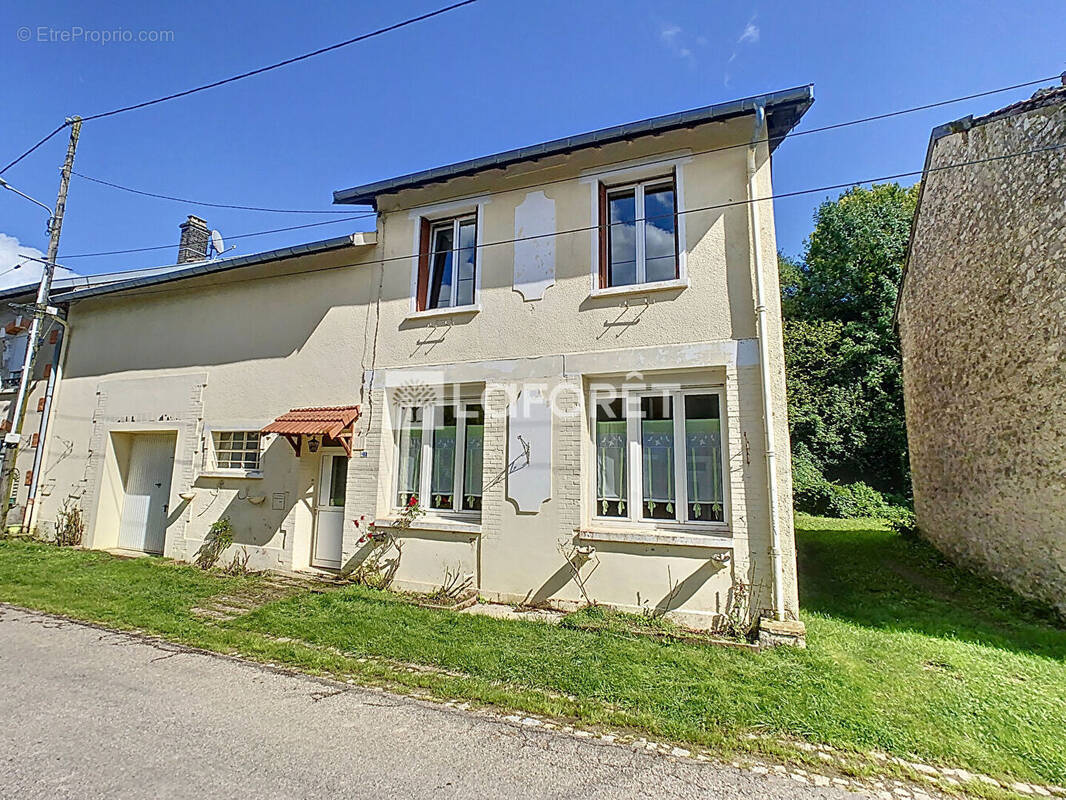 Maison à AVOCOURT