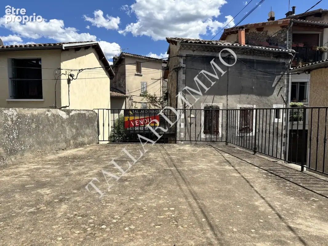 Exclusivité Tallard, maison de village à rénover, terrasse, garage et cave. - photo 4