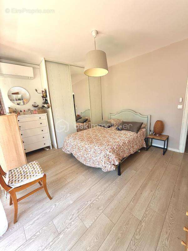 Appartement à SIX-FOURS-LES-PLAGES