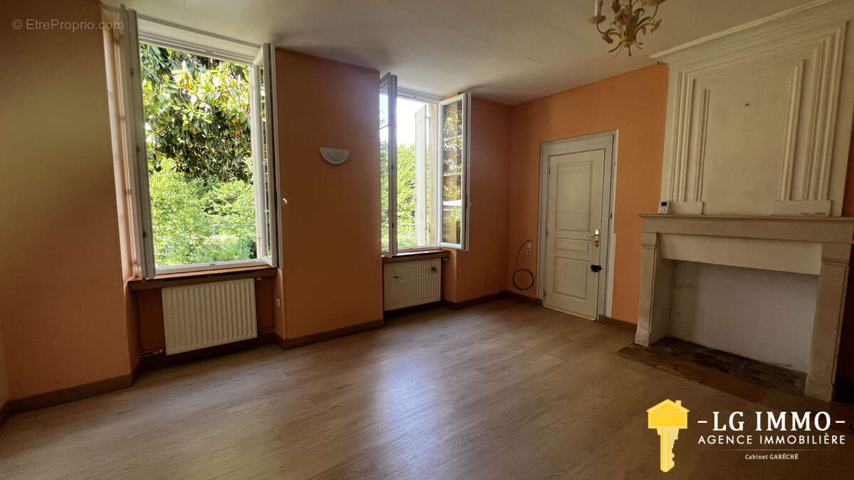 Maison à MIRAMBEAU