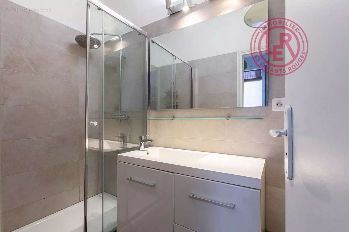 Appartement à PARIS-3E