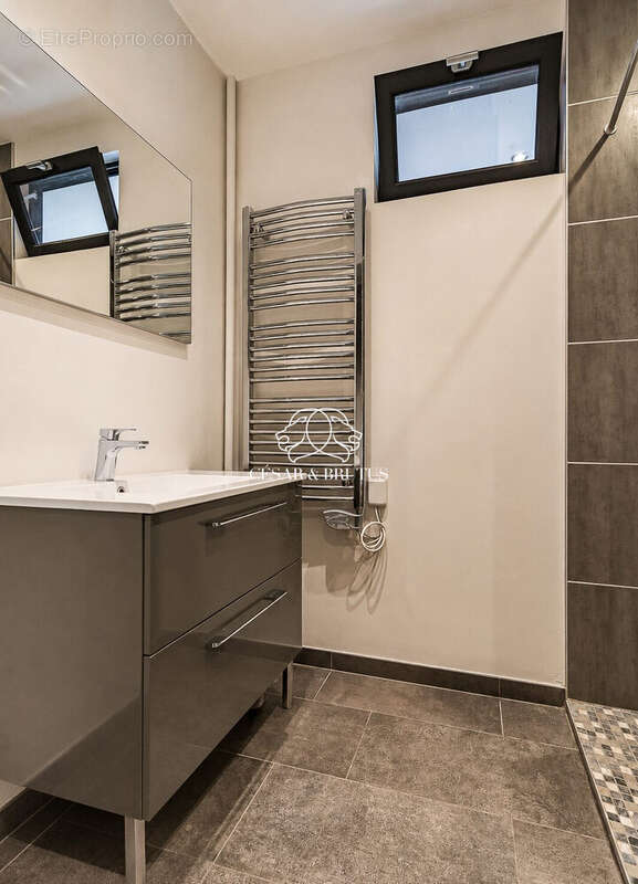 Appartement 83 m² à Villeurbanne  - photo 9