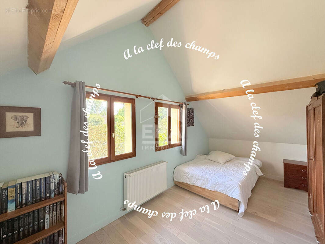 Maison à SAINT-REMY-LES-CHEVREUSE