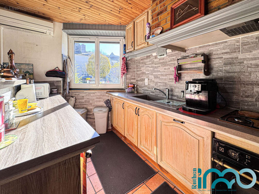 Maison à RIEUPEYROUX