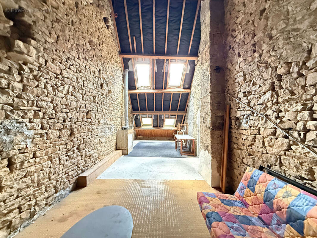 Maison à LONS-LE-SAUNIER