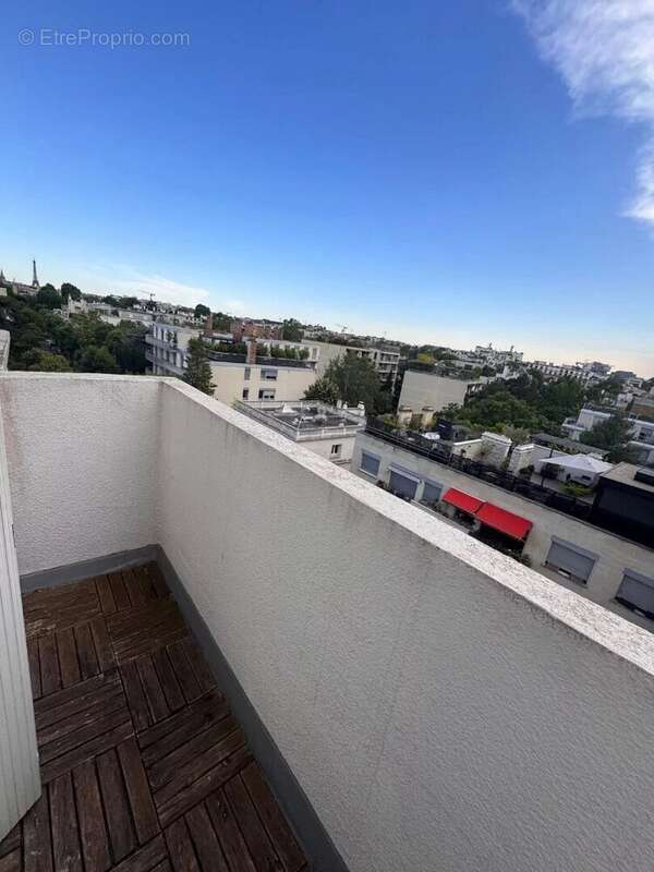 Appartement à NEUILLY-SUR-SEINE