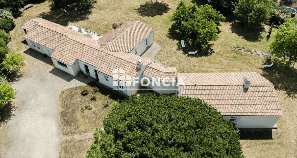 Maison à L&#039;AIGUILLON-SUR-VIE