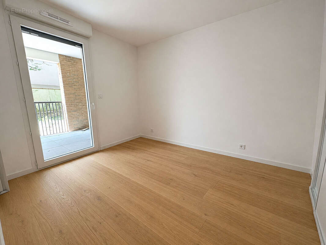 Appartement 2 pièces de 40m² + 14m² de Terrasse + Parking sous-sol ! Cote Pavée - photo 5