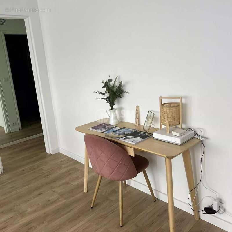 Appartement à LA GARENNE-COLOMBES