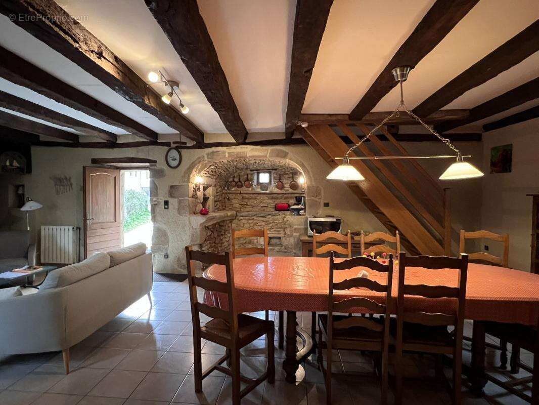 Maison à SAINT-CERE