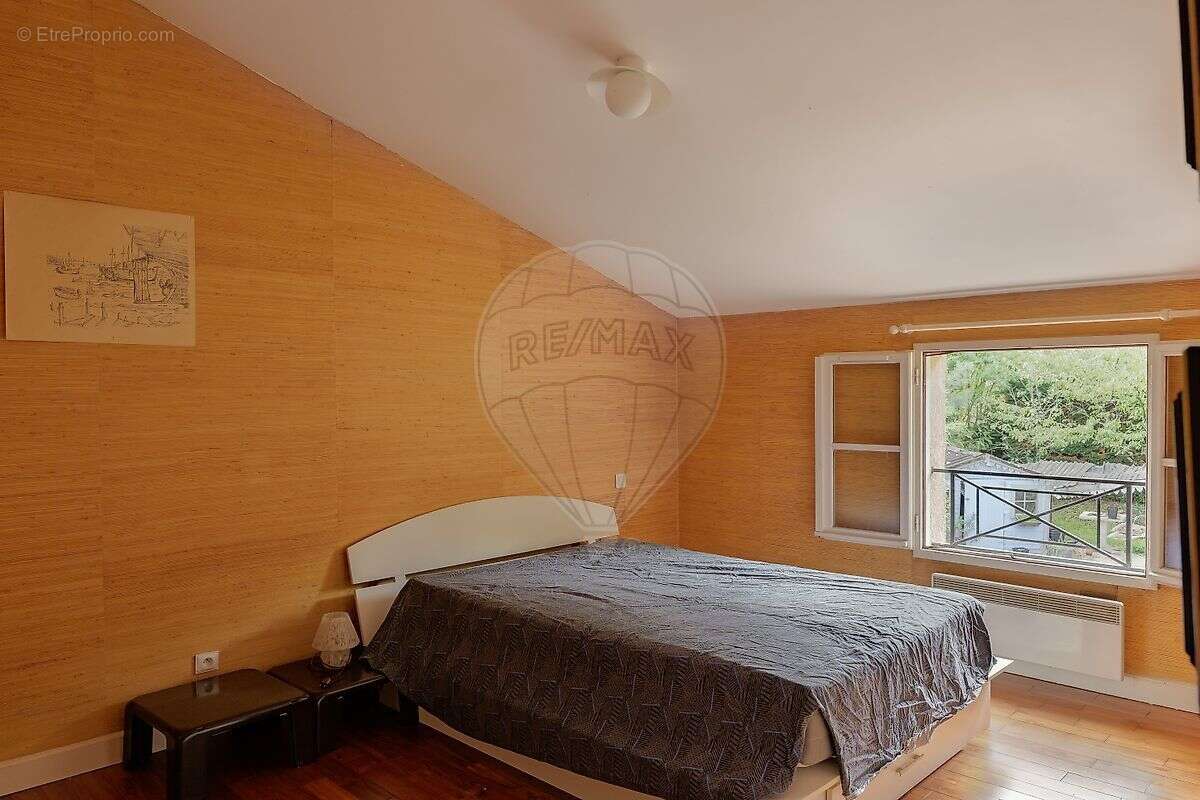 Maison à LAUZERVILLE