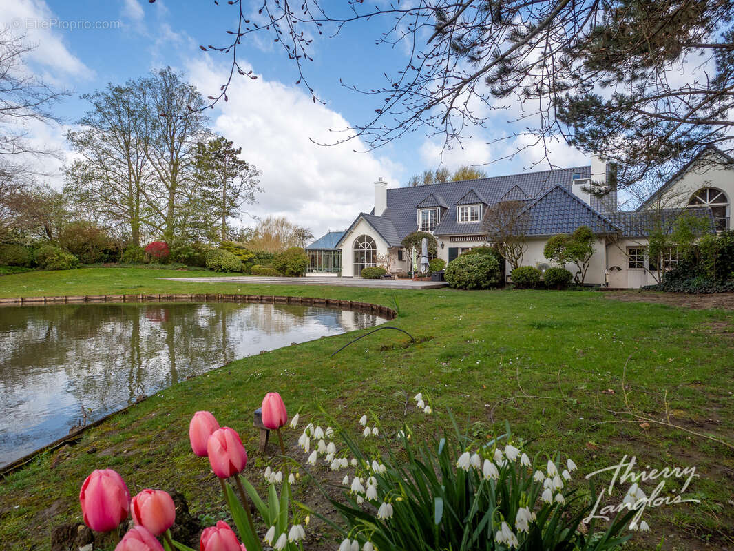Demeure d’exception avec parc paysagé, piscine et écurie - photo 29
