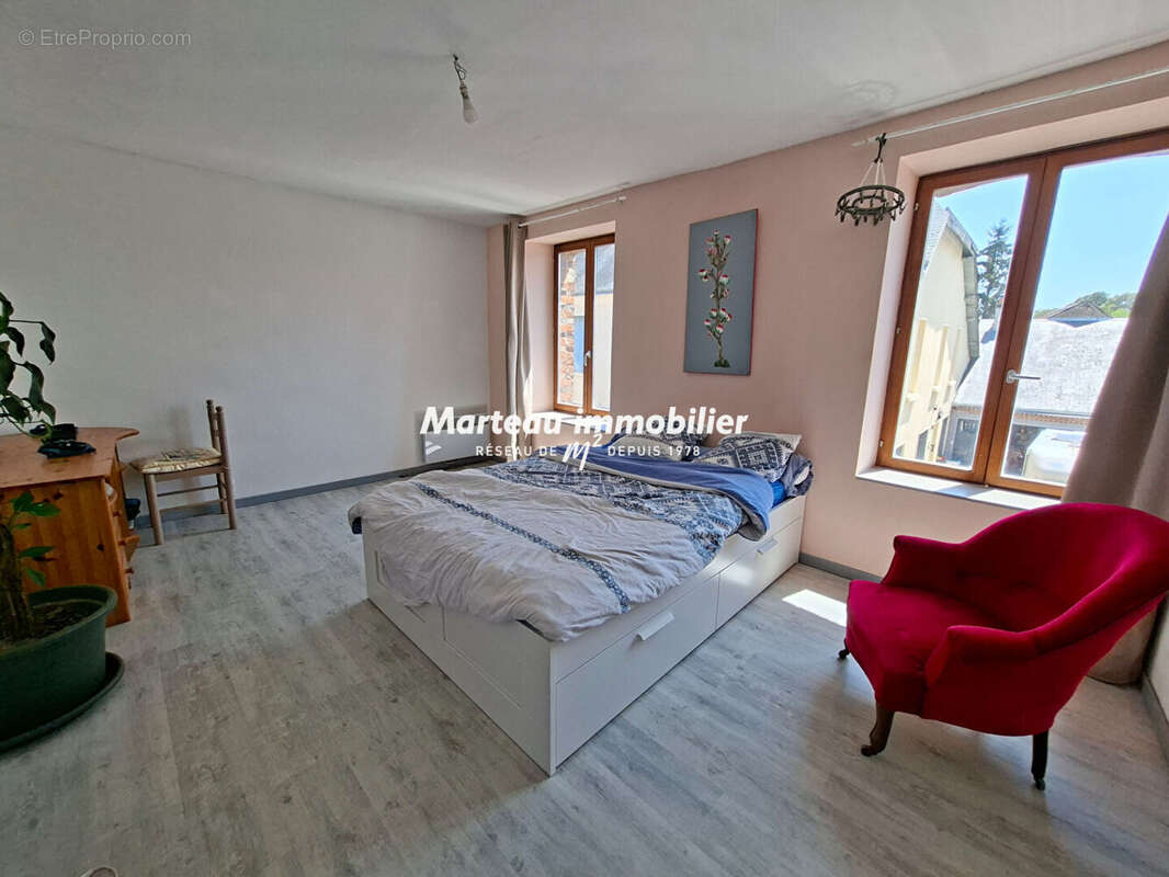 Maison de bourg Tresson 4 pièce(s) 125 m2 - photo 5
