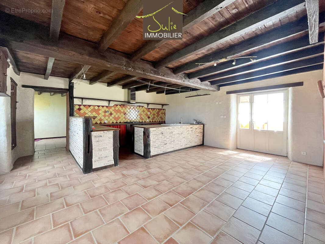 Maison de campagne avec beaucoup de charme ! - photo 3