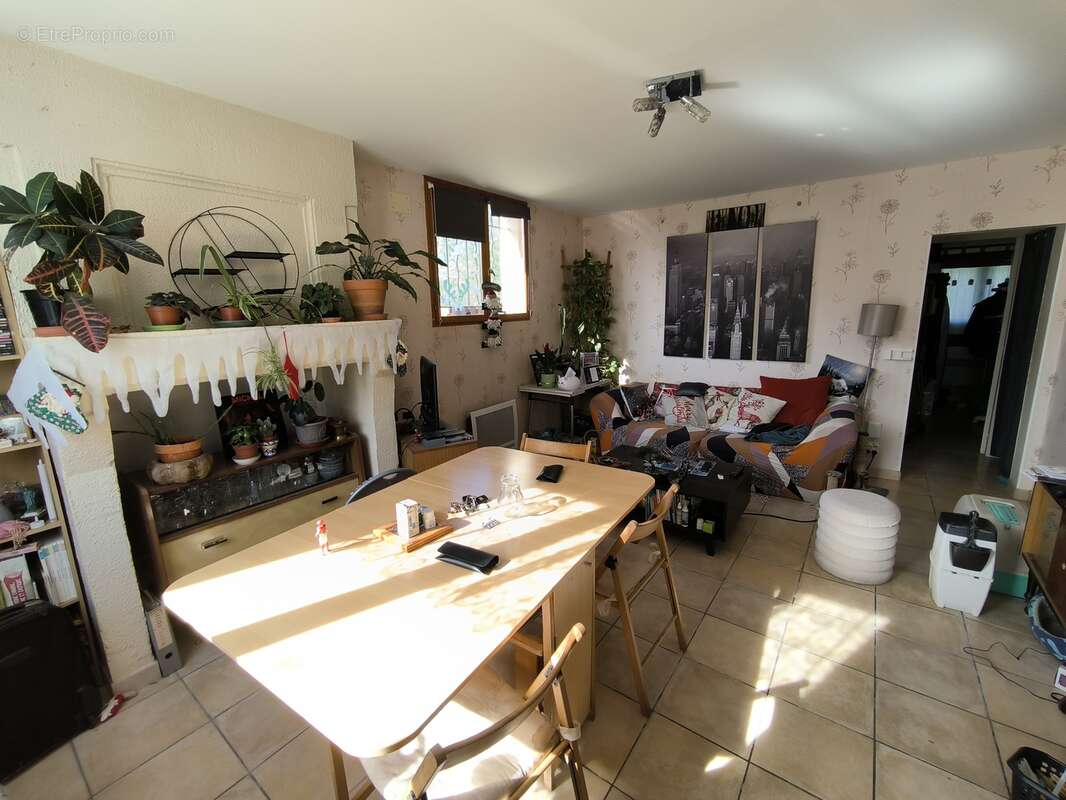 Maison à LAGORCE