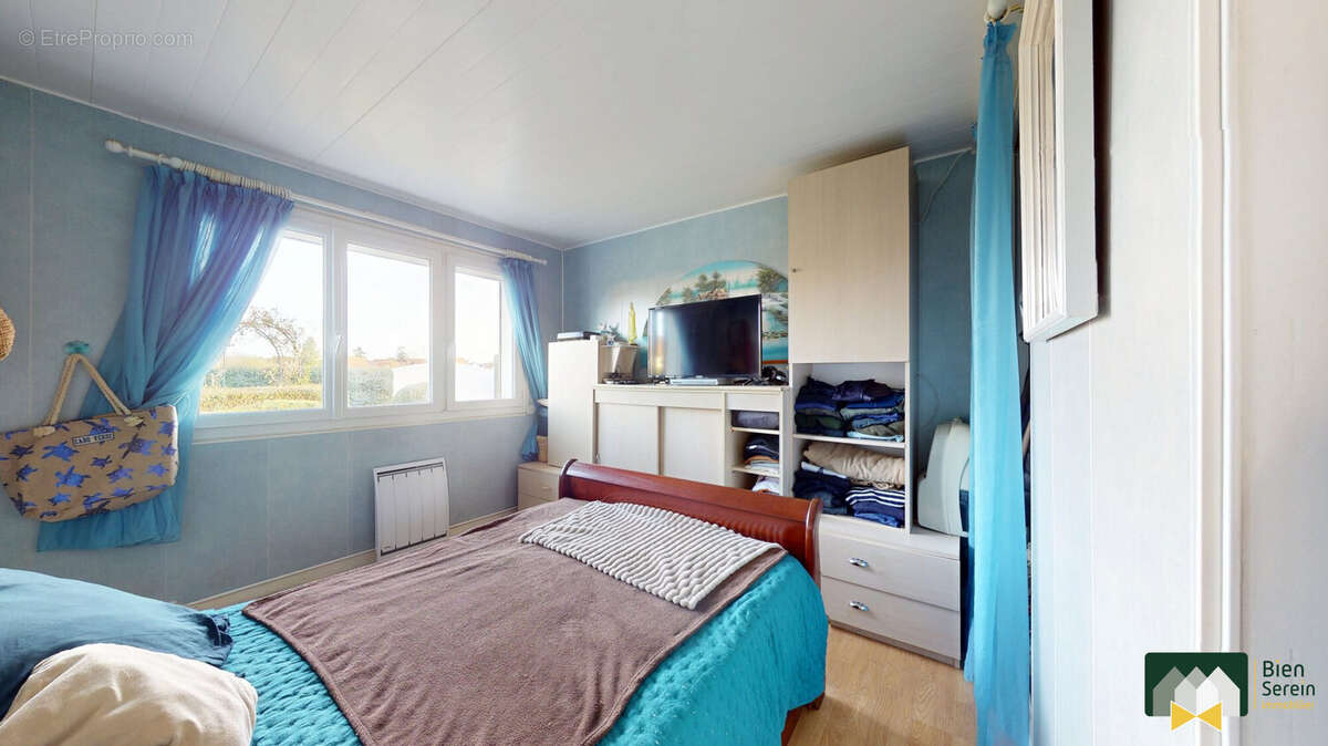 Chambre RDC - Maison à UMPEAU