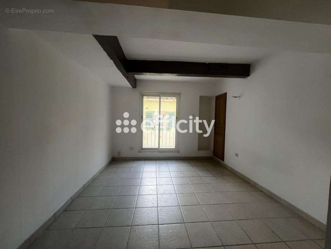 Commerce à MARSEILLE-5E