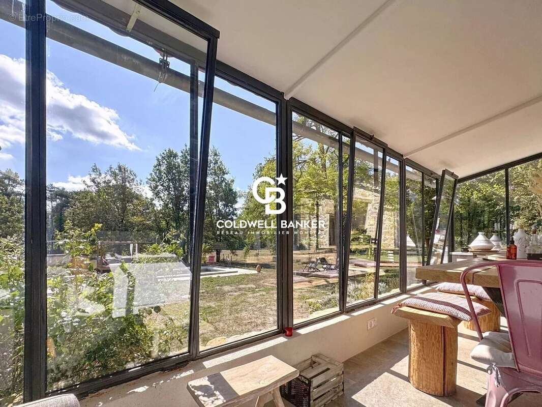 Maison à TOURRETTES