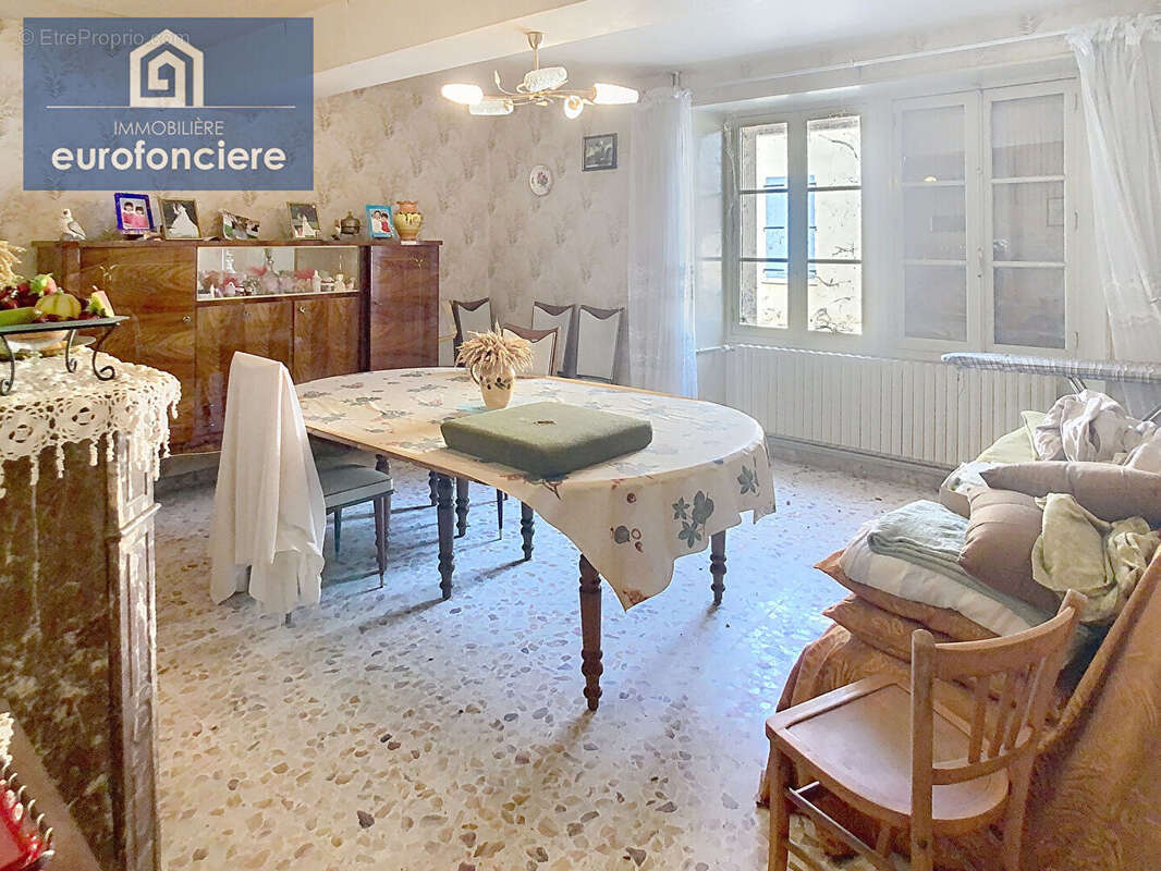 Maison à DIERREY-SAINT-JULIEN