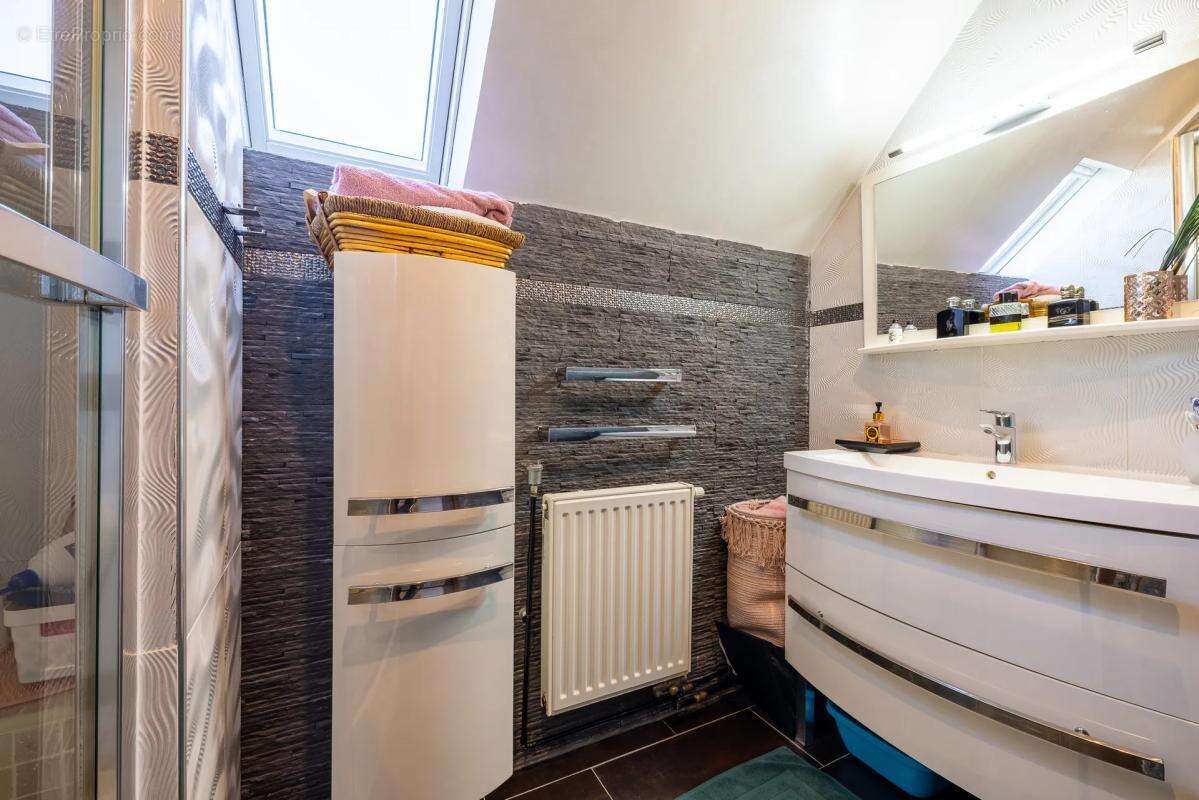 Maison à SAINTRY-SUR-SEINE