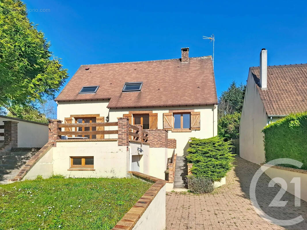 Maison à LIVRY-SUR-SEINE